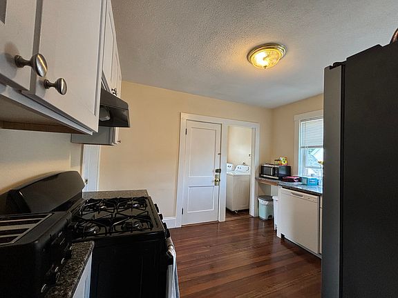 2nd image of 109 Birch St #3