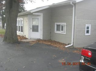 1214 Elizabeth St, Rochester, IN 46975