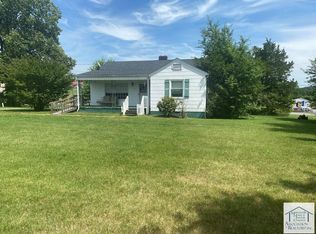 100 Fairsky Dr, Ridgeway, VA 24148