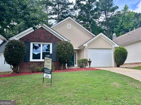 581 N Fairfield Dr, Peachtree City, GA 30269