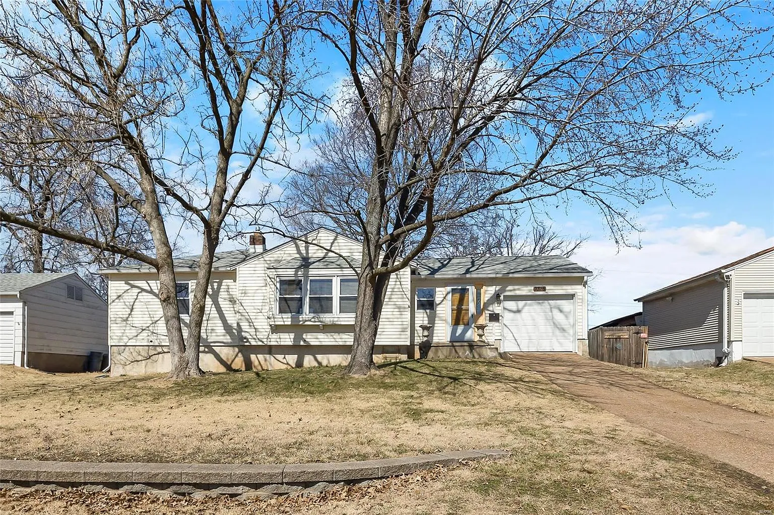 9325 Talbot Dr photo 1