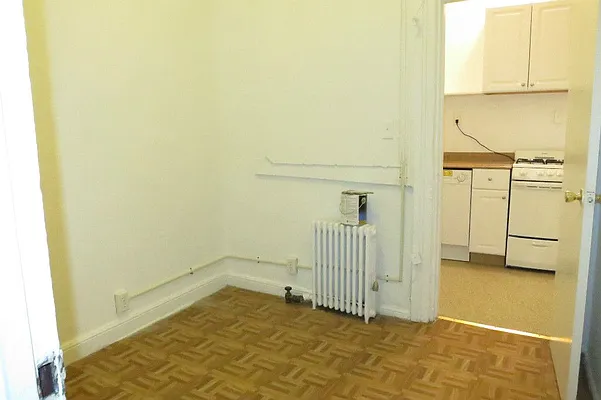 Rented by Manhattan Best Realty, Inc. | media 22