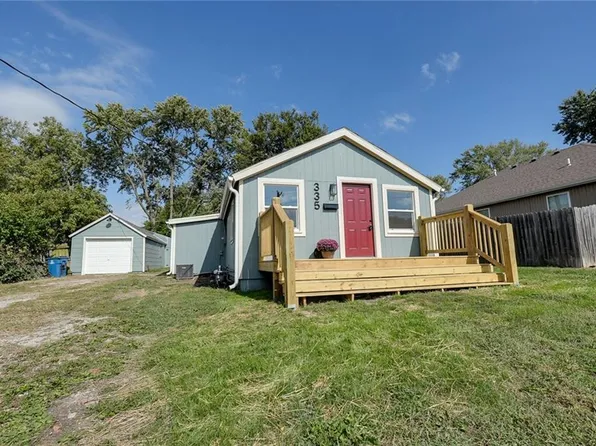 335 E Mason St, Odessa, MO 64076