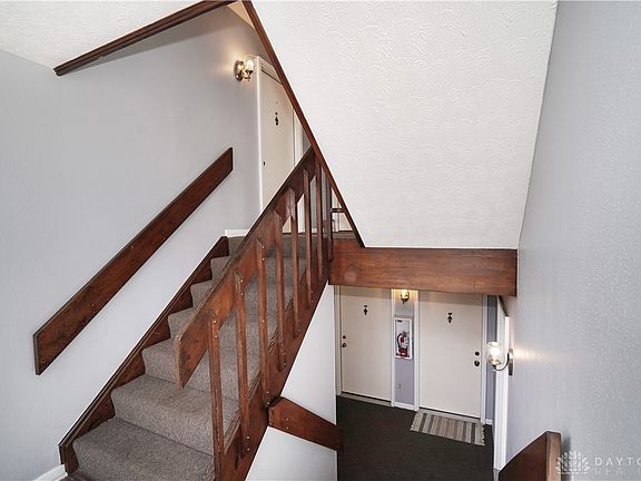 4th image of 2048 Woodtrail Dr