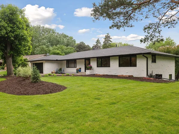 5400 Highwood Dr W, Edina, MN 55436