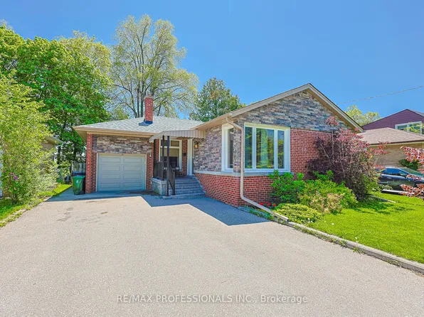 39 Sealcove Dr, Toronto, ON M9C 2C7