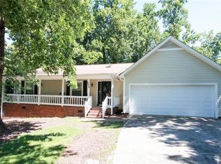 102 Brandon Ln, Trinity, NC 27370