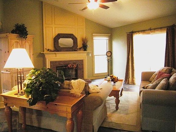 2nd image of 451 Adelle Dr