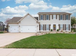 2717 Heather Glen Cir, Bettendorf, IA 52722