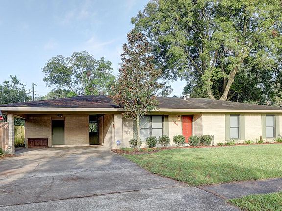 3rd image of 104 Patricia Ann Pl