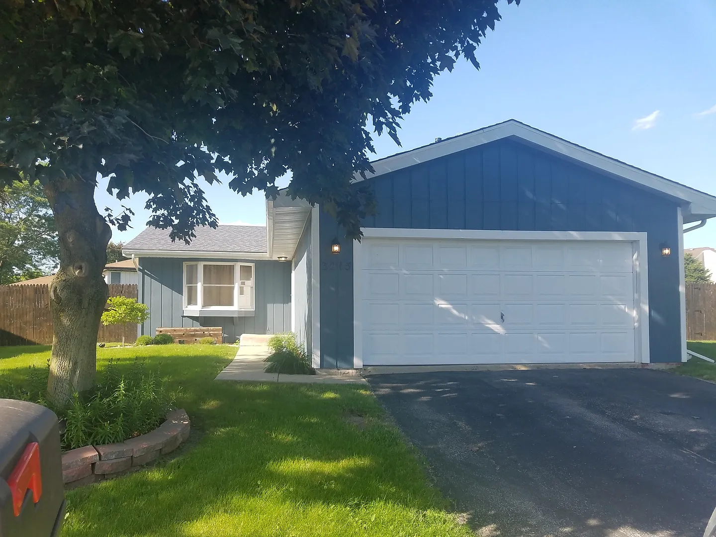3215 Price Ct photo 1