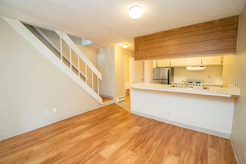 1200 College Ave. #208 — Photo 2