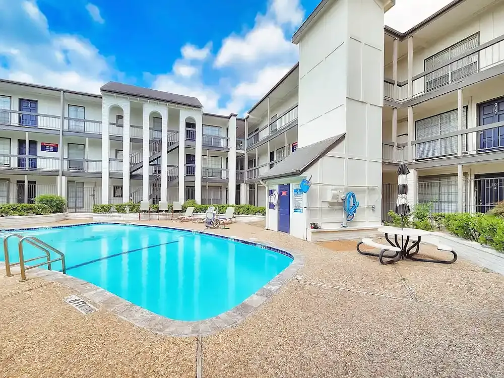 Star Braeswood Apartments — Photo 1