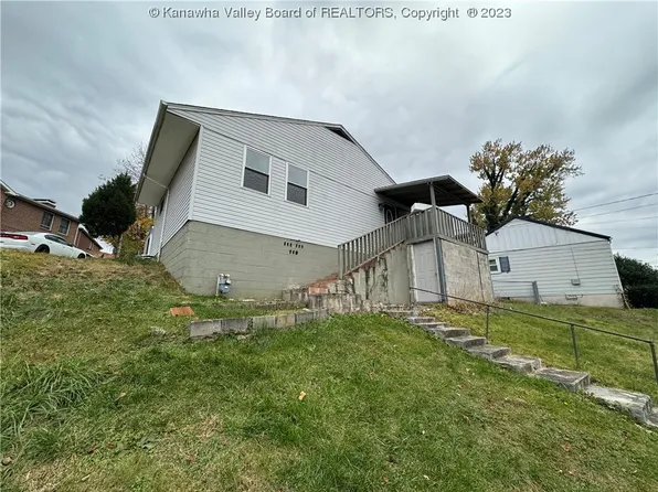 1624 Ravinia Rd, Charleston, WV 25314