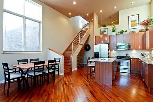 4th image of 1039 N Winchester Ave #1