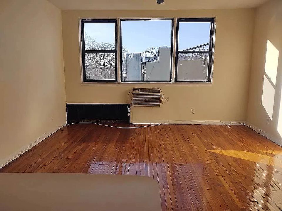 1st image of 276 7th Ave #2H