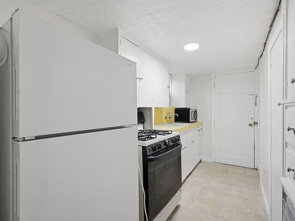 1st image of 76 W Apricot Ave #5