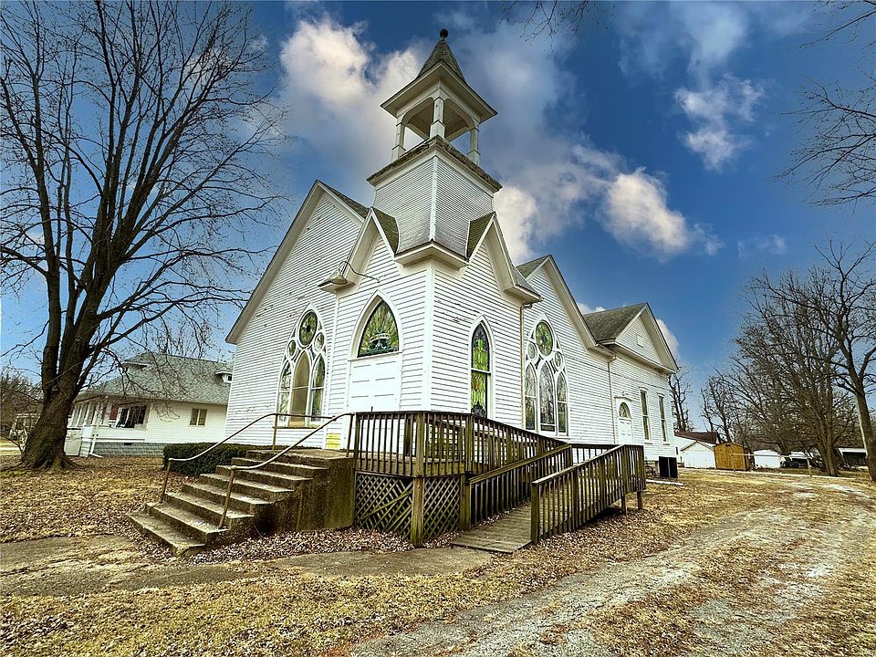 215 S Pine St, Irving, IL 62051 Zillow