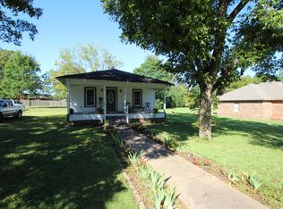 820 S Erie Ave, Russellville, AR 72801