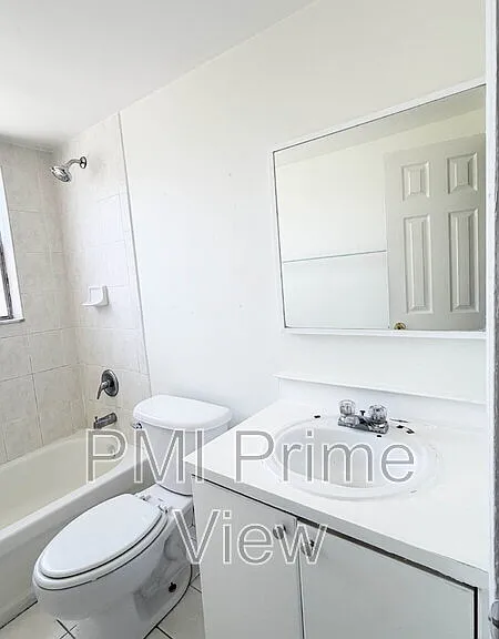 1245 W 24th St #208 — Photo 17