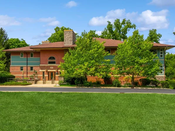 415 South Wells STREET #302, Lake Geneva, WI 53147
