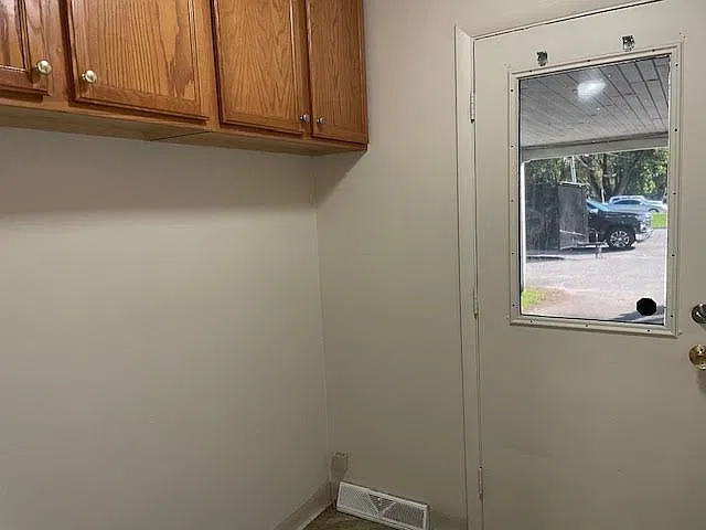 3 bed, $1,195 — Photo 3