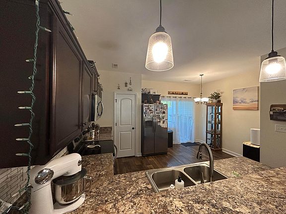 4th image of 408 Justice Farm Dr #408