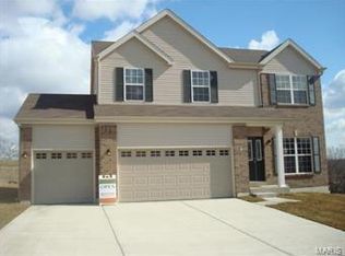 618 Falling Brook Dr, Saint Peters, MO 63376