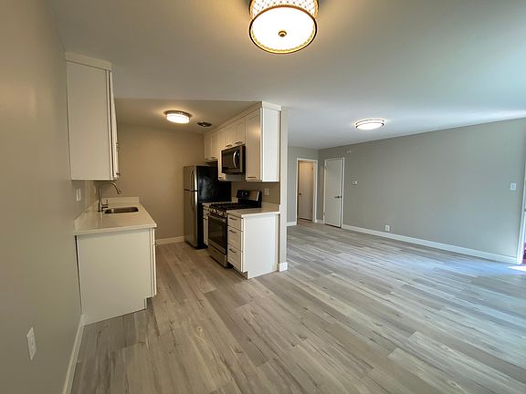 3rd image of 1113 Haddon Dr APT 2