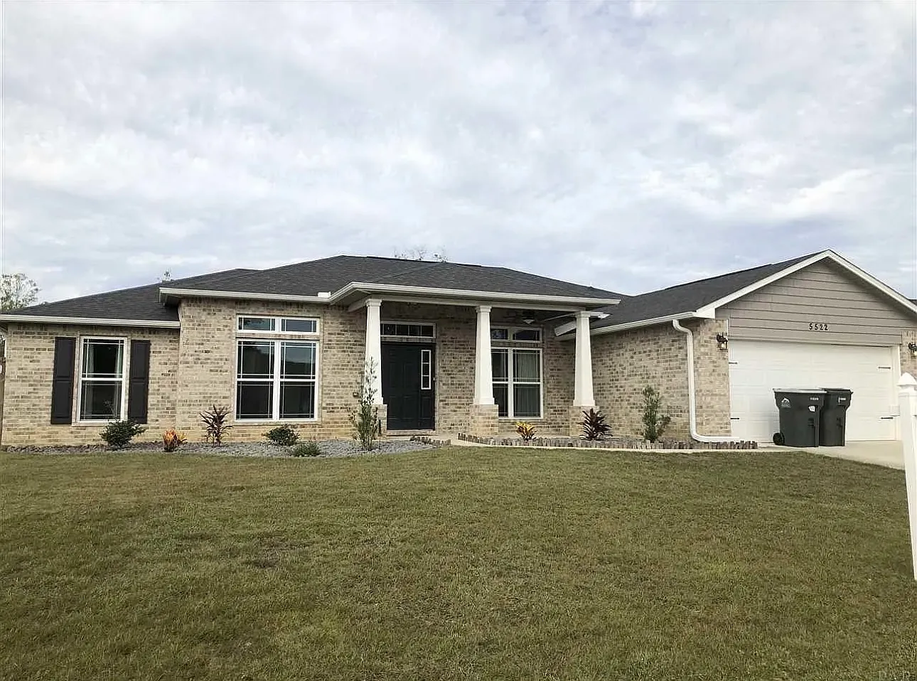 4 bed, 2117 sqft, $2,300 — Photo 1