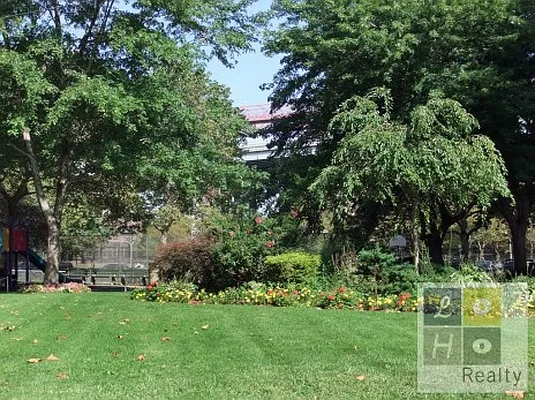 Sold by LoHo Realty | media 7