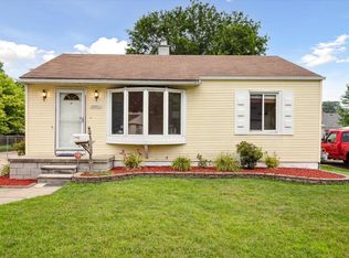 28466 Sheridan St, Garden City, MI 48135