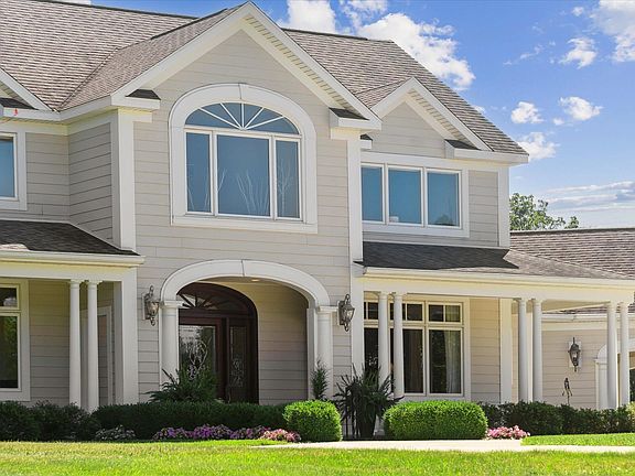 5th image of 2122 Grange Rd