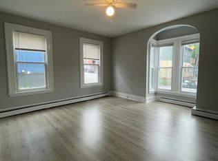 37 Smith St APT 1, Portland, ME 04101