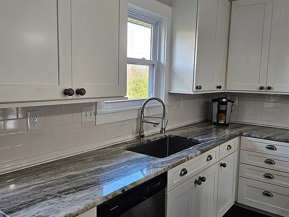 5th image of 1800 Garrett House Ln