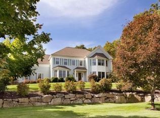 81 Flint Locke Ln, Medfield, MA 02052