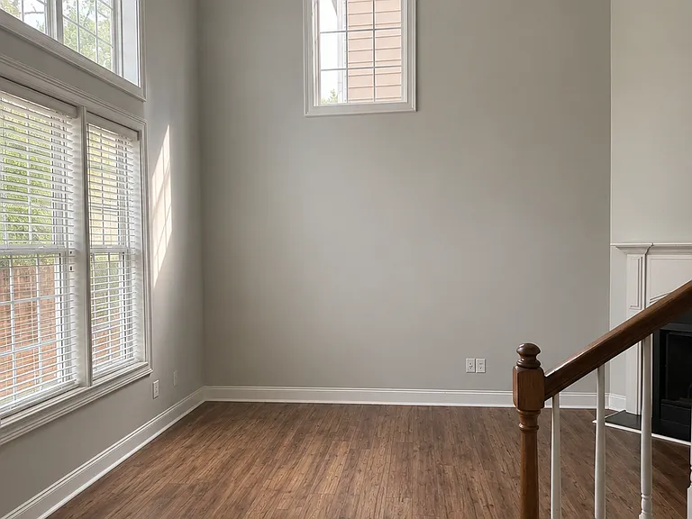 2698 Chamberlain Ct — Photo 2
