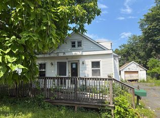 26 Massachusetts Ave, Rensselaer, NY 12144