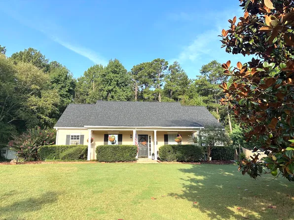 13 Bridgewater Ct, Newnan, GA 30265