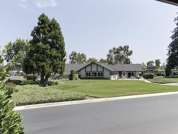 3rd image of 75 Quail Hollow Dr
