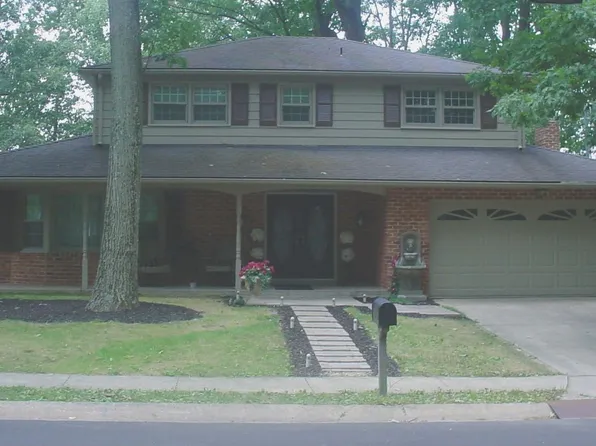 4061 Robin Hood Dr, York, PA 17408