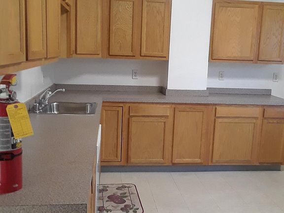 Large Eat-In Kitchen