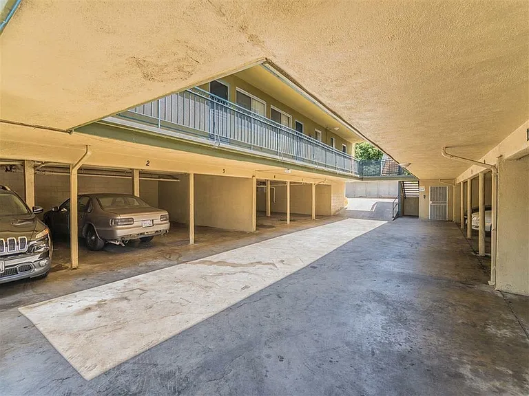 Long Beach parking garage