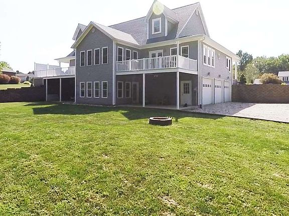 4th image of 678 N Deer Lake Dr