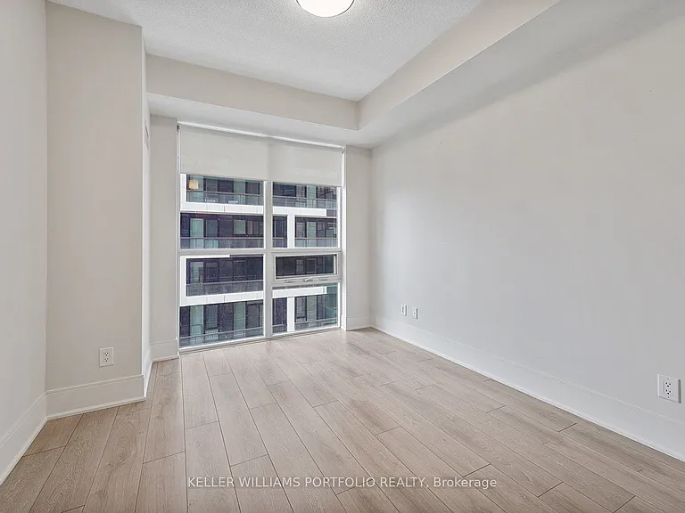 25 Broadway Ave #1504 — Photo 12