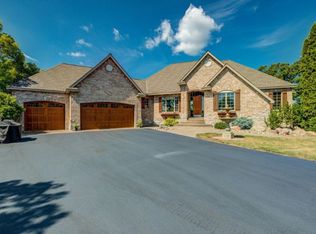 5841 190th St E, Prior Lake, MN 55372