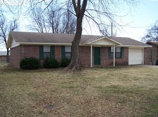 706 NW D St, Stigler, OK 74462