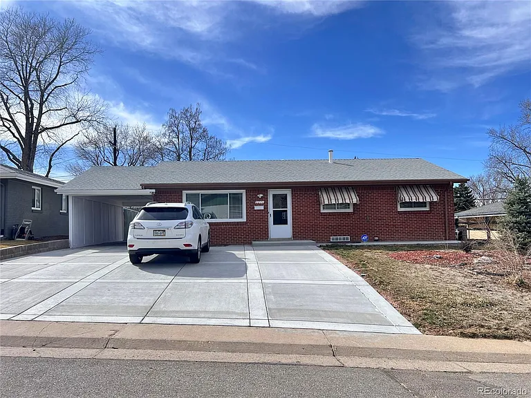 2271 S Vrain St — Photo 2
