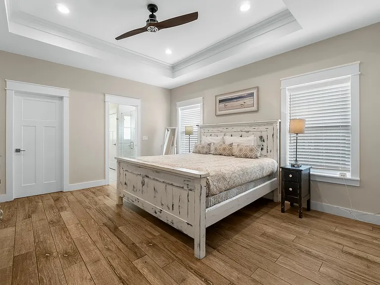 228 Palm Beach Dr — Photo 2