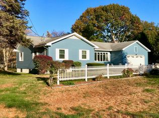40 Merrifield Dr, Kennebunk, ME 04043